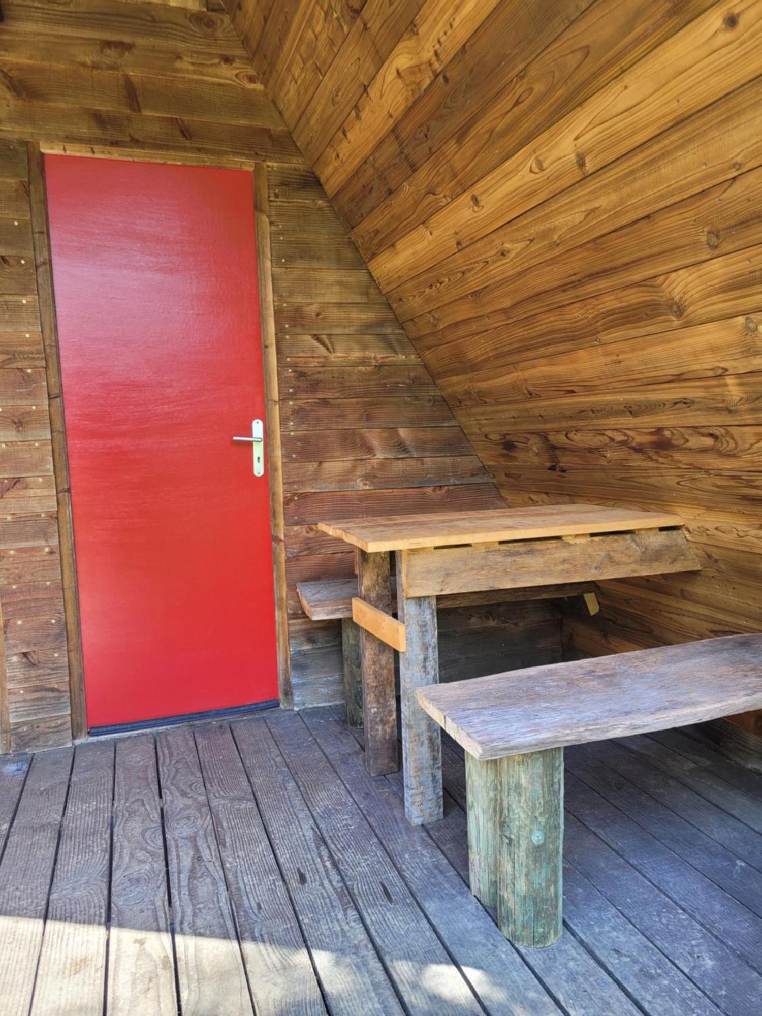 Camping Les Hirondelles Bourg-Sainte-Marie Eksteriør billede