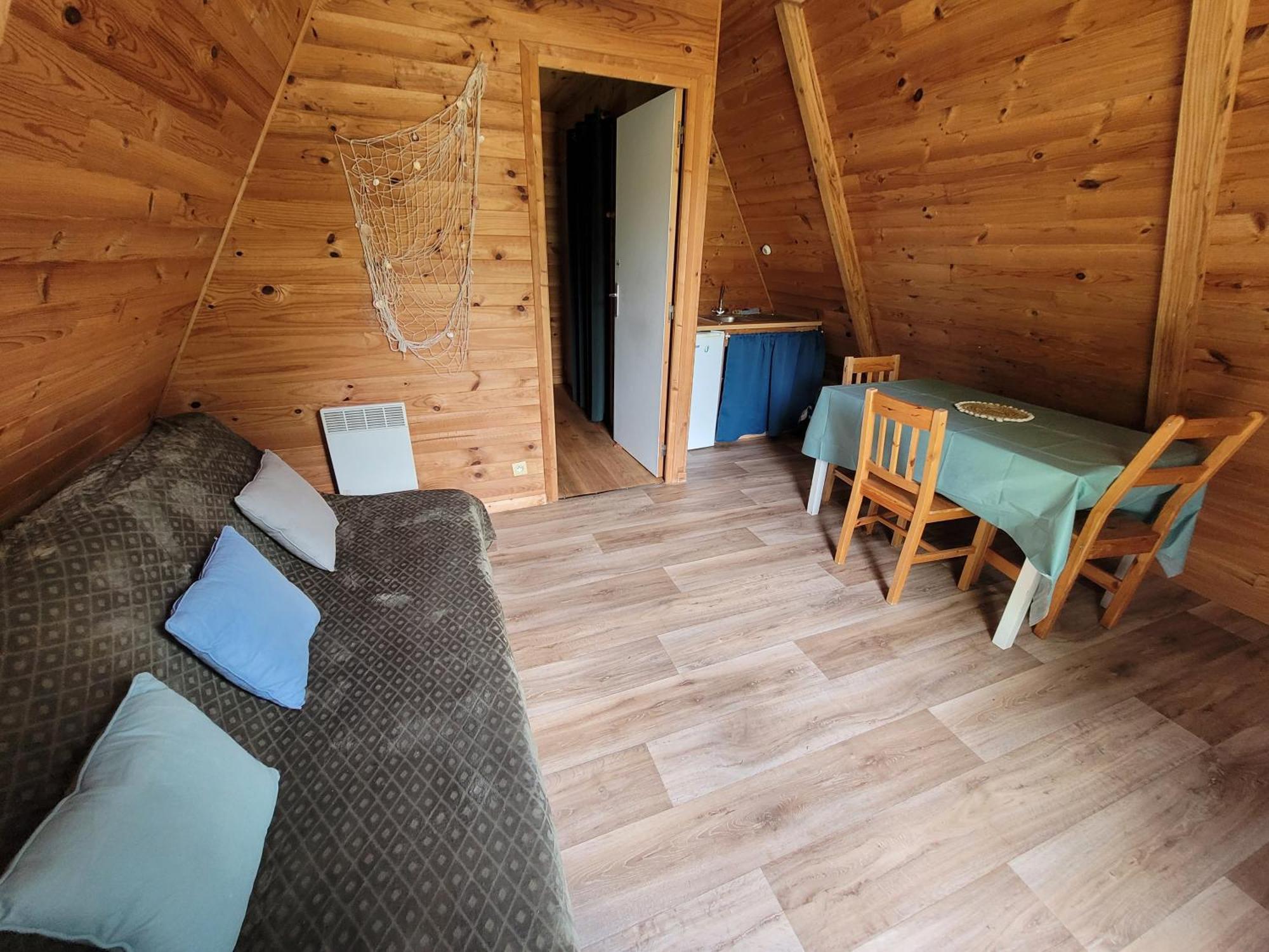 Camping Les Hirondelles Bourg-Sainte-Marie Eksteriør billede