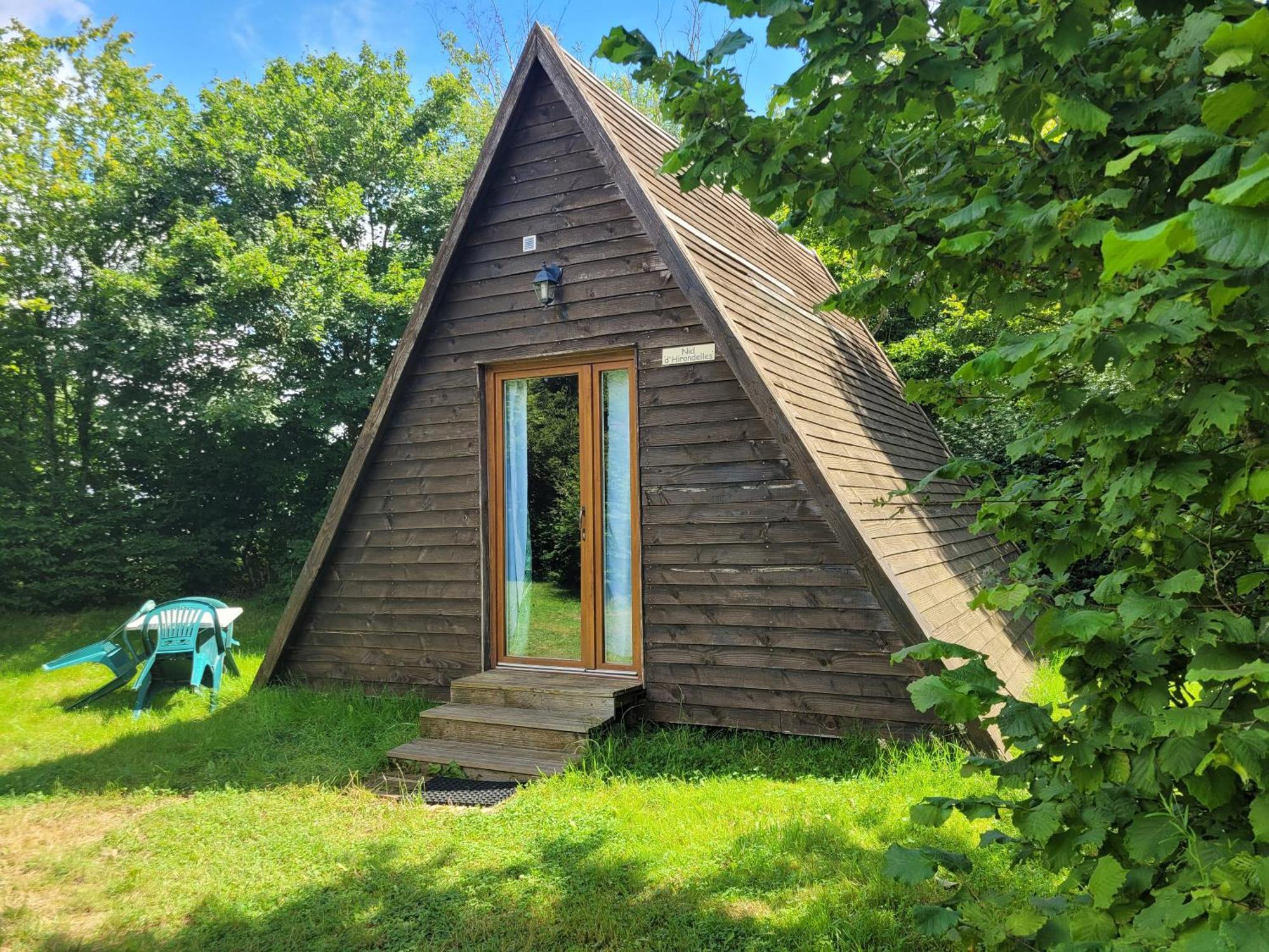 Camping Les Hirondelles Bourg-Sainte-Marie Eksteriør billede
