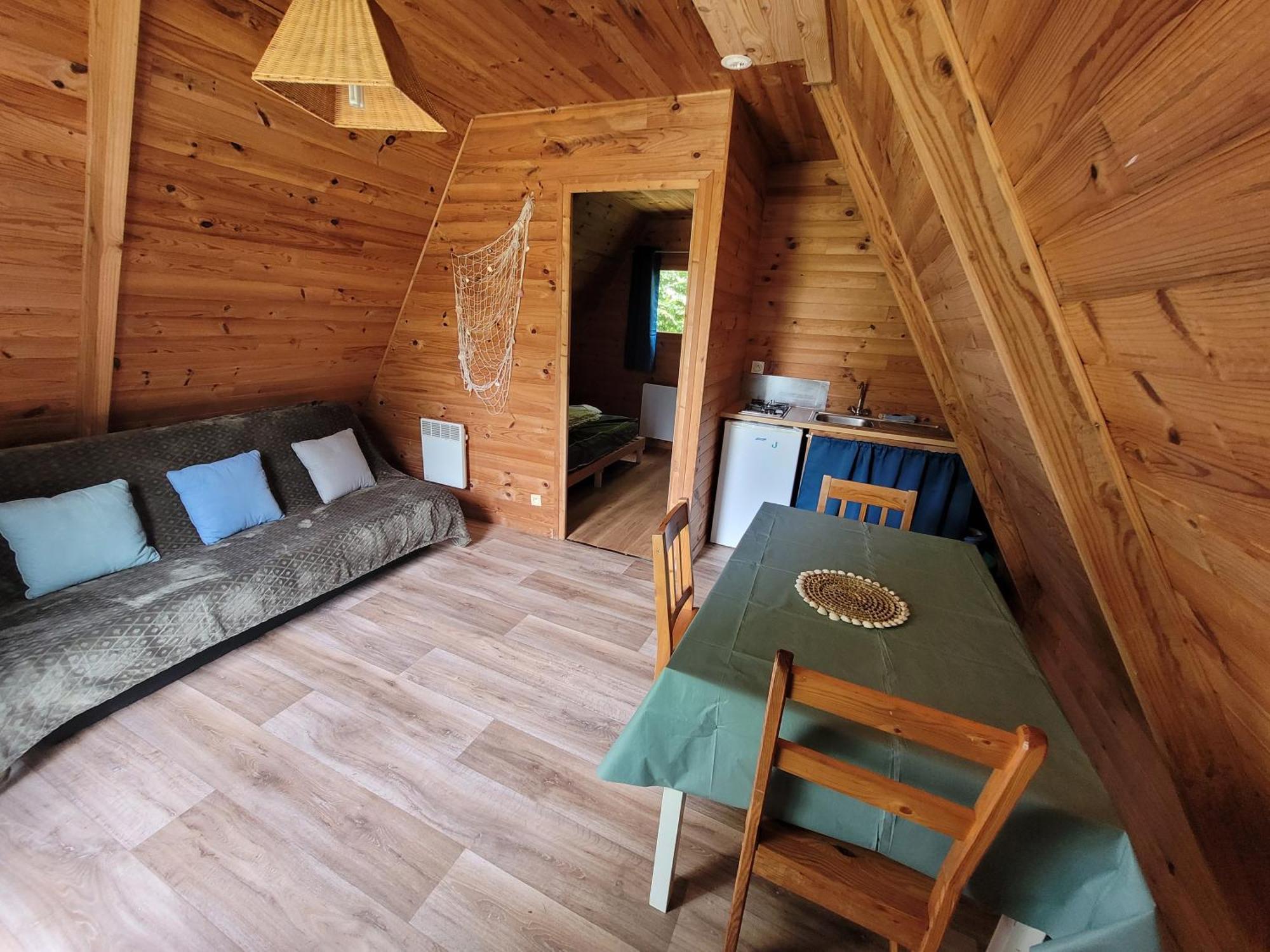 Camping Les Hirondelles Bourg-Sainte-Marie Eksteriør billede