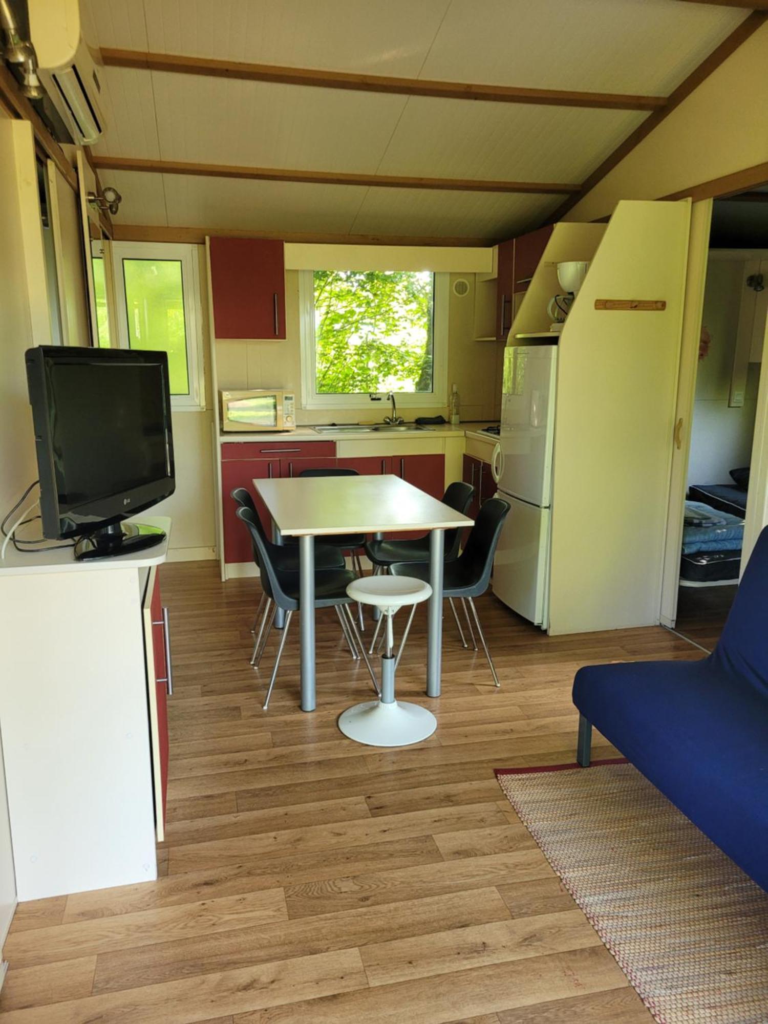 Camping Les Hirondelles Bourg-Sainte-Marie Eksteriør billede