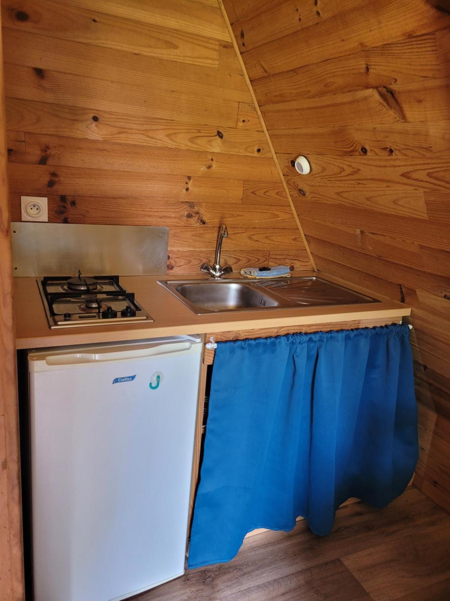 Camping Les Hirondelles Bourg-Sainte-Marie Eksteriør billede