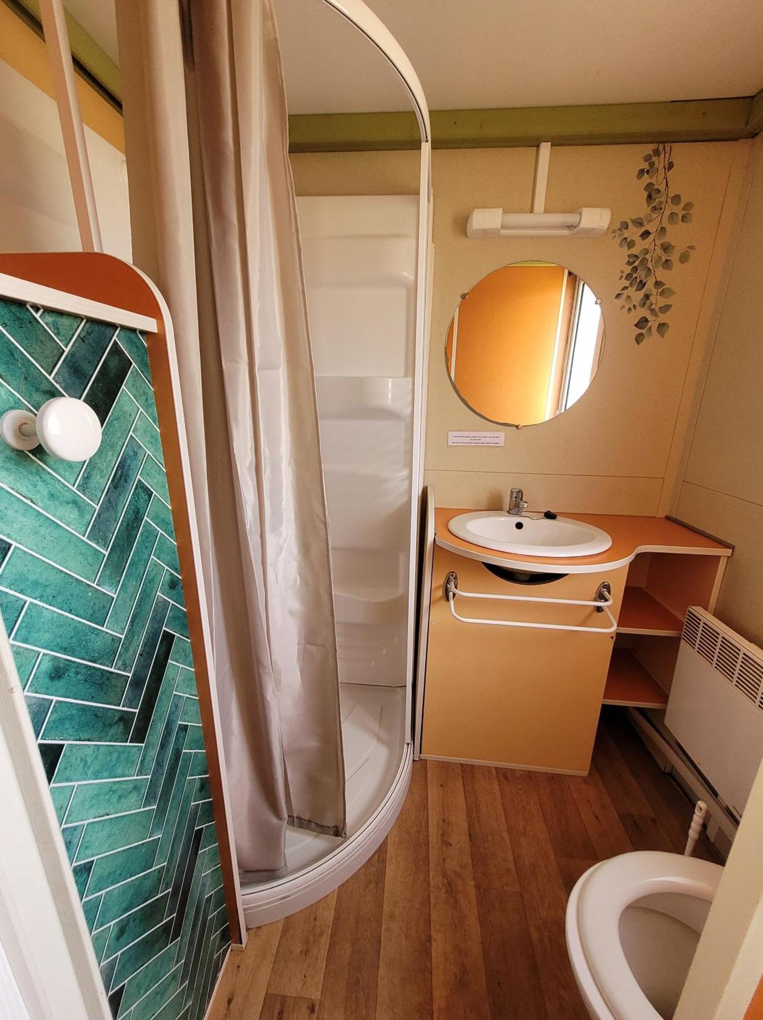 Camping Les Hirondelles Bourg-Sainte-Marie Eksteriør billede