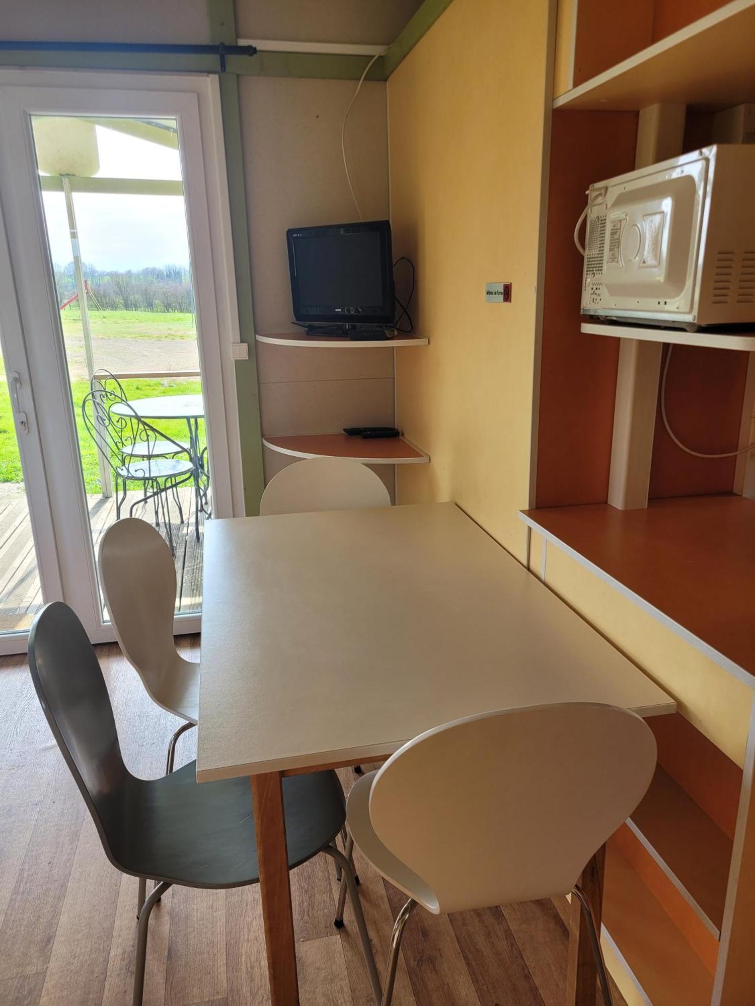 Camping Les Hirondelles Bourg-Sainte-Marie Eksteriør billede